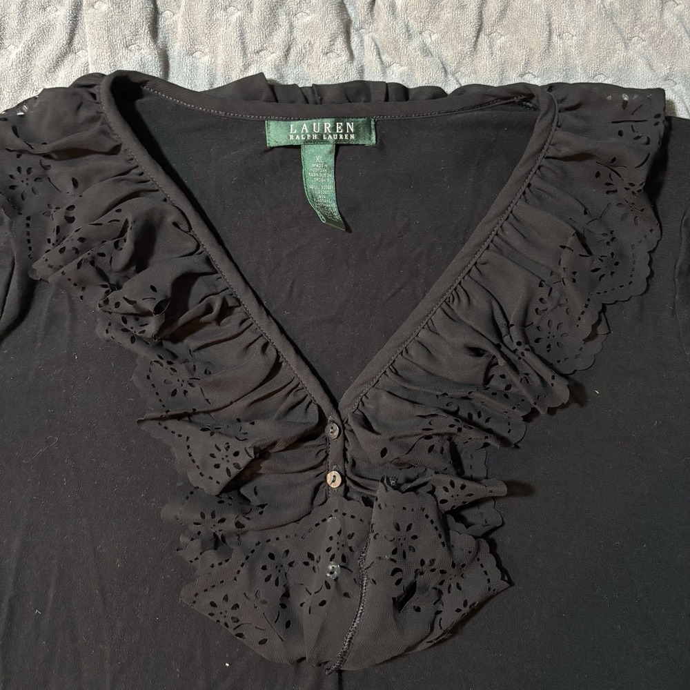 Lauren Ralph Lauren Black Eyelet Ruffle V-Neck Short Sleeve Top XL 00000624 - Picture 2 of 5